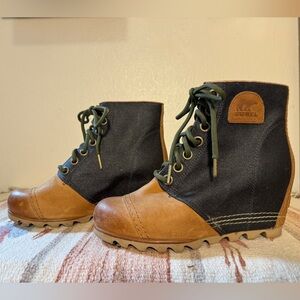 Sorel Black and Tan Wedge Boots